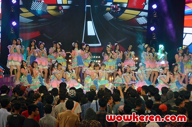 Gambar Foto JKT48 di Dahsyatnya Awards 2016