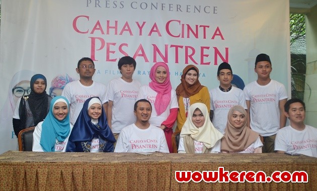 Gambar Foto Konferensi Pers 'Cahaya Cinta Pesantren'