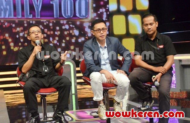 Gambar Foto Jumpa Pers Acara 'Super Family 100'