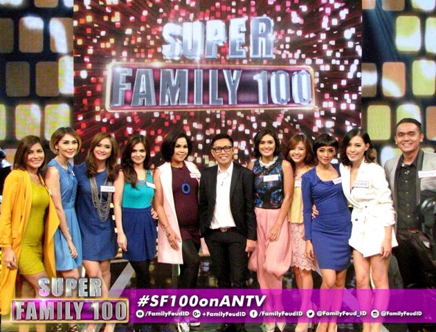 Gambar Foto Keseruan Acara 'Super Family 100'