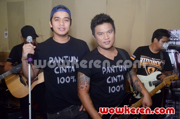 Gambar Foto Billy Syahputra dan Posan Tobing Rilis Single 'Pantun Cinta 100 Persen'