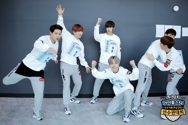 Gambar Foto Monsta X di Acara 'Idol Star Athletics Championships 2016'