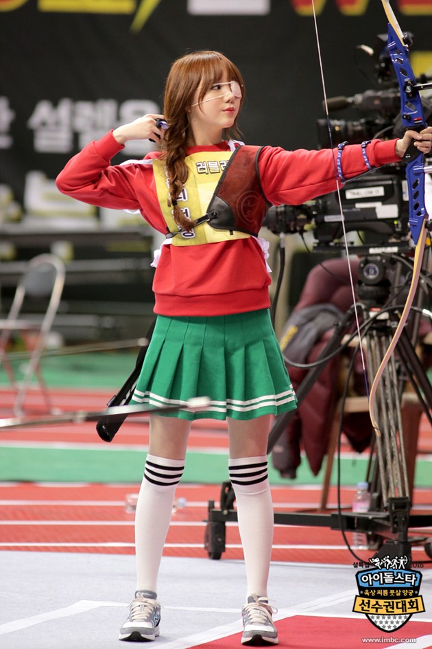 Gambar Foto Kei Lovelyz di Lomba Panahan 'Idol Star Athletics Championships 2016'