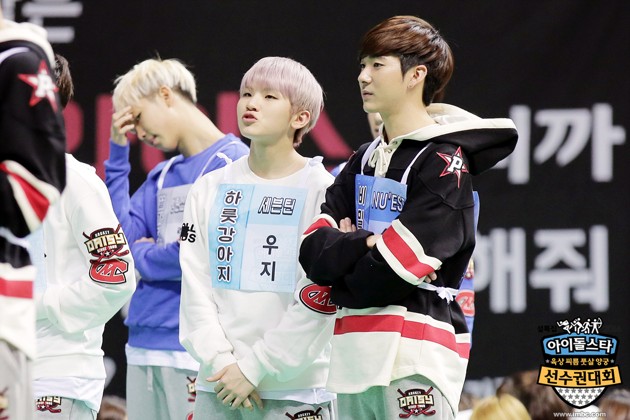 Gambar Foto Woozi Seventeen dan Aron NU'EST di 'Idol Star Athletics Championships 2016'