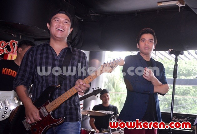 Posan Tobing Berita Foto Video Lirik Lagu Profil Bio