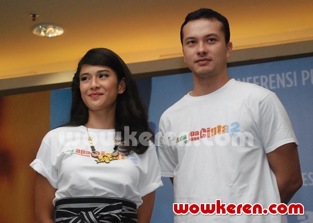 Gambar Foto Dian Sastro dan Nicholas Saputra di Konferensi Pers 'Ada Apa dengan Cinta 2'