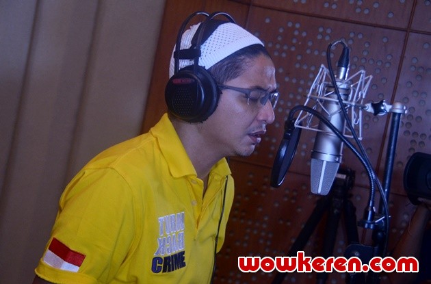 Gambar Foto Pasha Ungu Take Vokal untuk Soundtrack Film 'Mars'