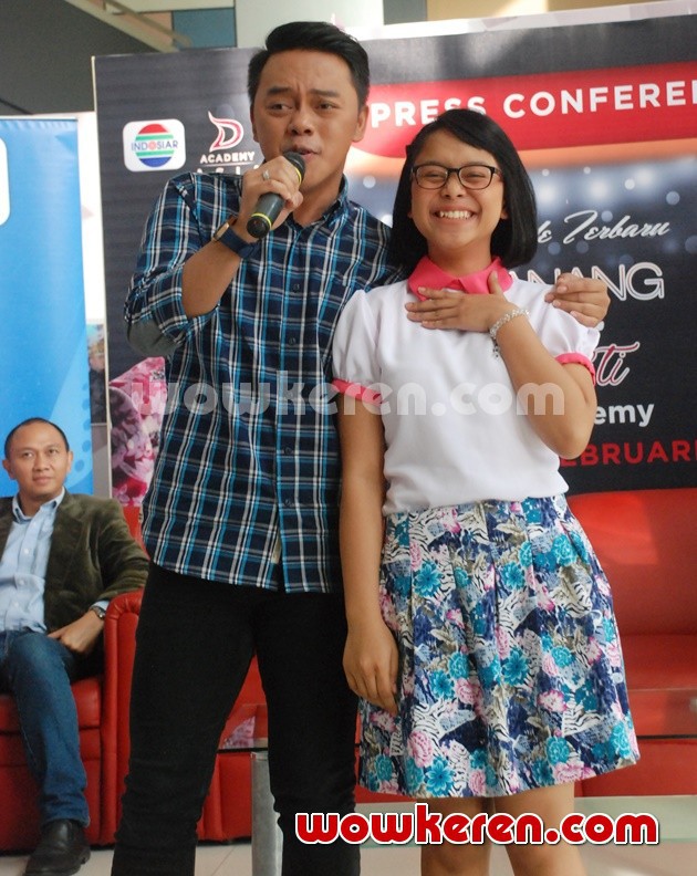 Gambar Foto Danang dan Lesti di Press Conference Launching Single Terbaru Mereka