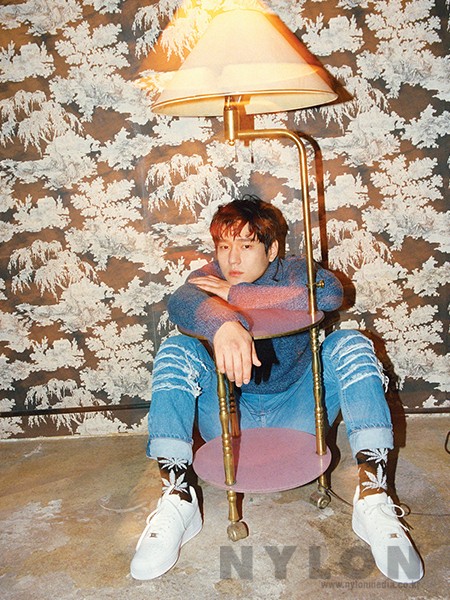 Gambar Foto Go Kyung Pyo di Majalah Nylon Edisi Januari 2016