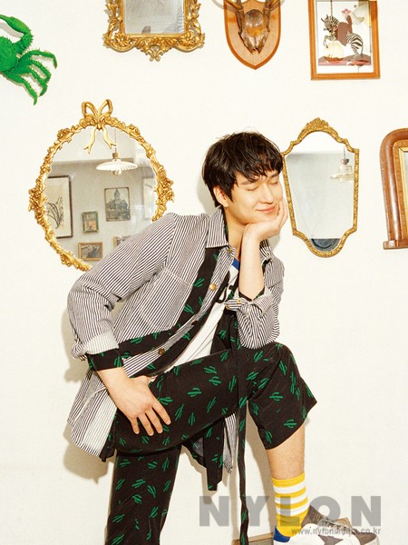 Gambar Foto Go Kyung Pyo di Majalah Nylon Edisi Januari 2016