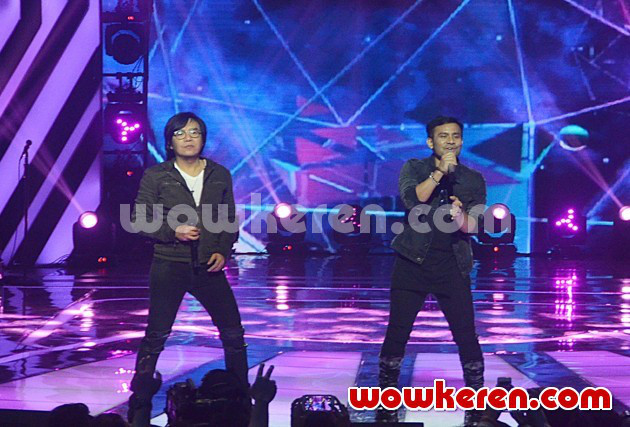 Foto Ari Lasso Dan Judika Nyanyikan Lagu Arti Cinta Foto 2 Dari 35