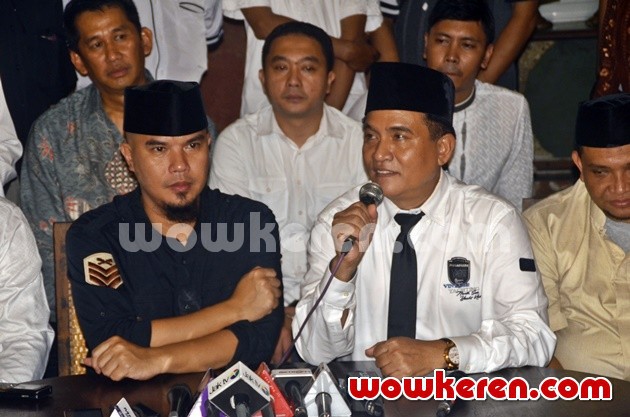 Gambar Foto Yusril Ihza Mahendra Sambangi Ahmad Dhani