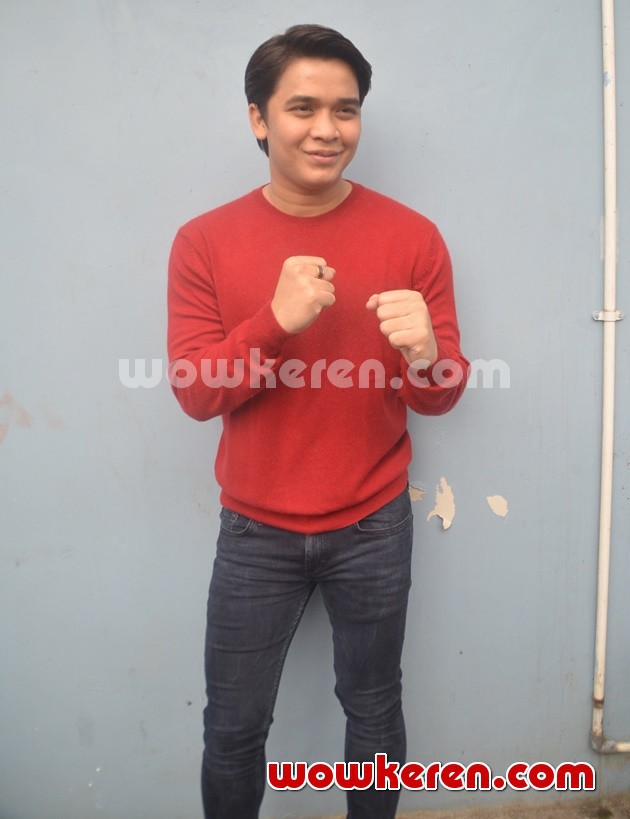 Gambar Foto Billy Syahputra Ditemui Usai Mengisi Program 'Rumpi'