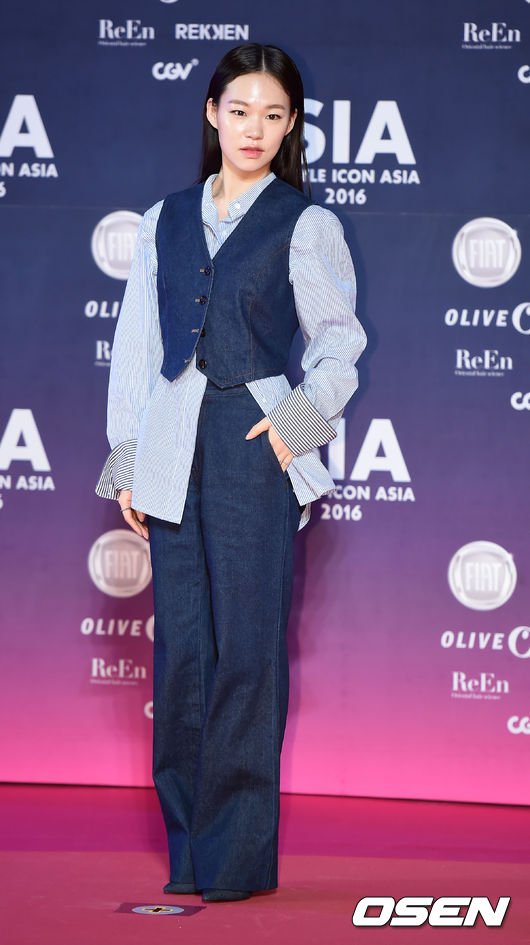 Gambar Foto Han Ye Ri di Pink Carpet Style Icon Asia 2016