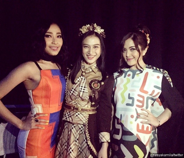 Gambar Foto Rini Wulandari, Melody dan Tasya Kamila di POP Awards 2016