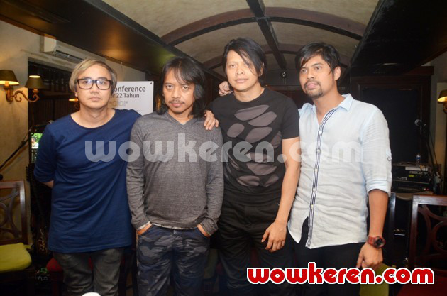 Gambar Foto Gigi Saat Jumpa Pers Konser '22 Tahun Gigi Berkarya'