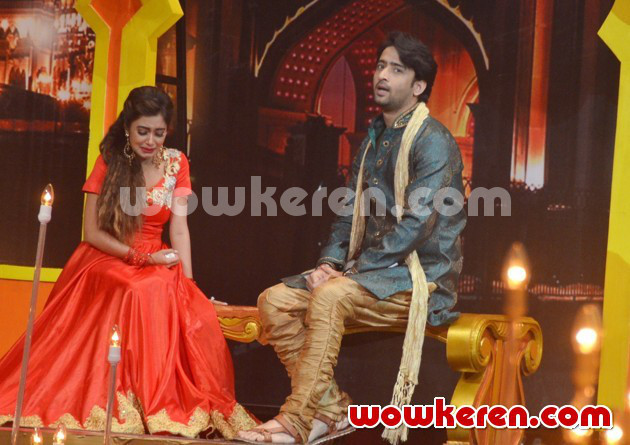 Gambar Foto Tina Dutta dan Shaheer Sheikh di '1001 Kisah 23 Tahun ANTV'