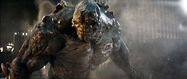 Gambar Foto Doomsday Berlaga di Film 'Batman v Superman: Dawn of Justice'