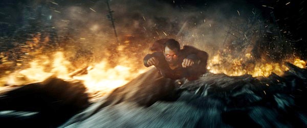 Gambar Foto Adegan Superman di Film 'Batman v Superman: Dawn of Justice'