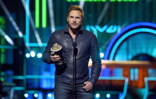 Gambar Foto Chris Pratt Raih Piala Best Action Performance