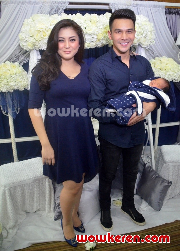 Gambar Foto Jonathan Frizzy Dikaruniai Anak ke-3