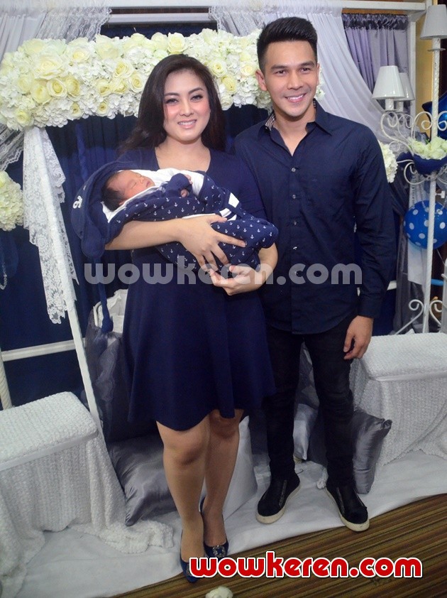 Gambar Foto Jonathan Frizzy Dikaruniai Anak ke-3
