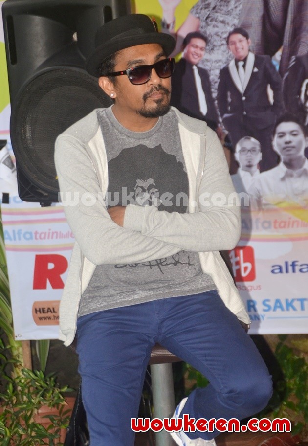 Gambar Foto Glenn Fredly di Press Conference Alfatainment