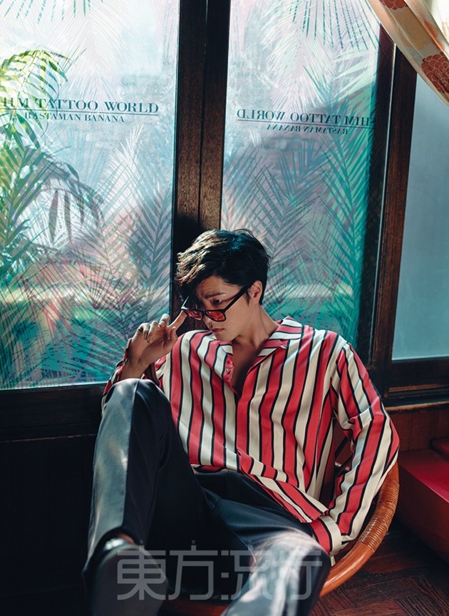 Gambar Foto Hong Jong Hyun di Majalah Eastern Trends Edisi April 2016