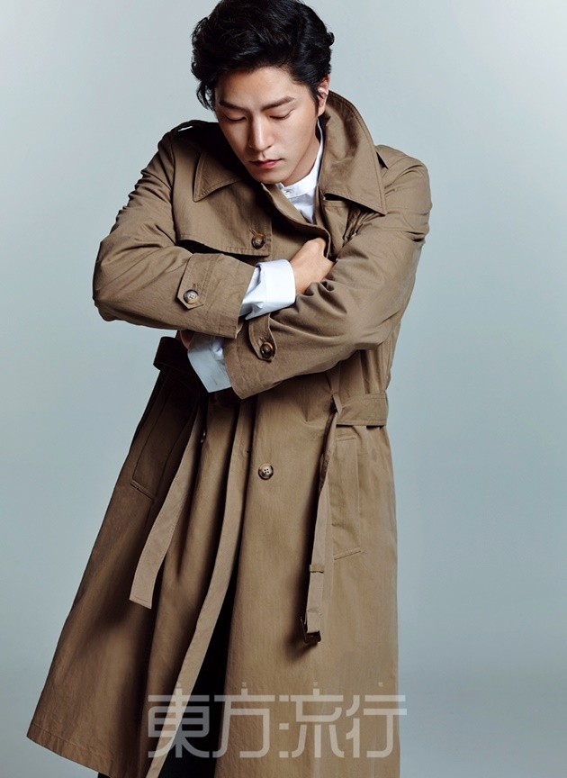 Gambar Foto Hong Jong Hyun di Majalah Eastern Trends Edisi April 2016