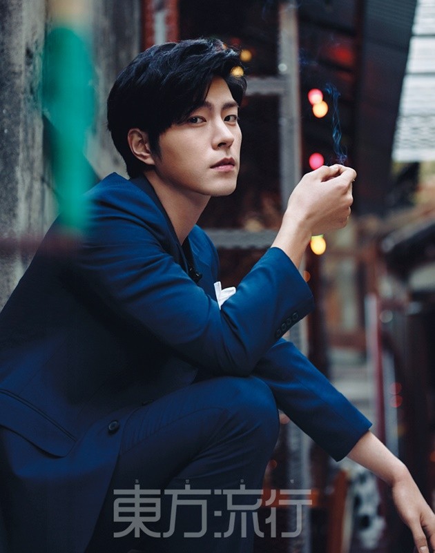 Gambar Foto Hong Jong Hyun di Majalah Eastern Trends Edisi April 2016