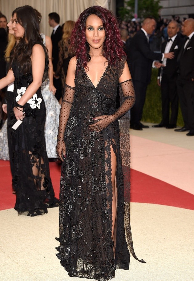Gambar Foto Kerry Washington Kenakan Gaun Rancangan Marc Jacobs