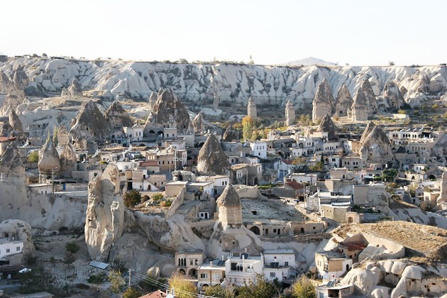 Gambar Foto Indahnya Deretan Batuan Goreme, Turki