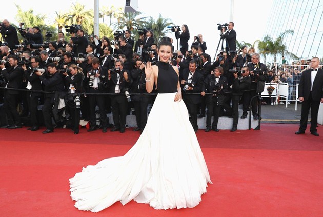 Gambar Foto Li Bingbing di Opening Cannes Film Festival 2016