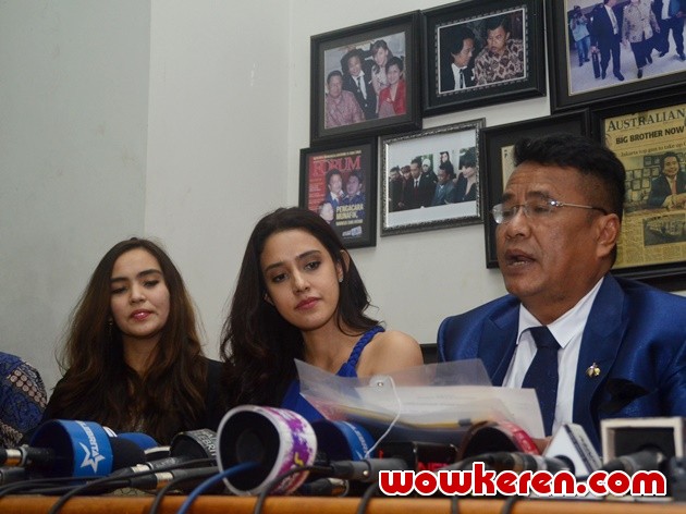 Gambar Foto Fairuz A. Rafiq Gelar Jumpa Pers
