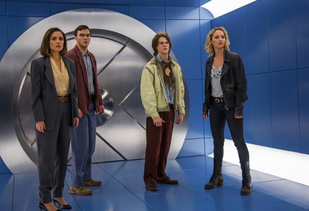 Foto Rose Byrne, Nicholas Hoult, Lucas Till dan Jennifer Lawrence di Film 'X-Men: Apocalypse'