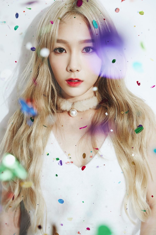 Gambar Foto Tae Yeon Taetiseo di Teaser Mini Album 'Dear Santa'