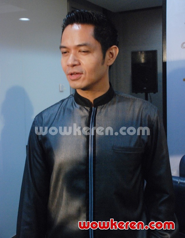 Gambar Foto Dude Harlino di Konferensi Pers 'Tebar Kebaikan Ramadhan Bersama RCTI'