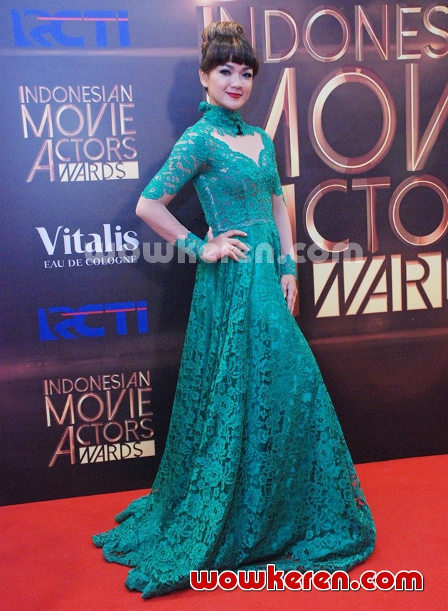 Gambar Foto Nirina Zubir Jadi Host Indonesia Movie Actors Awards 2016
