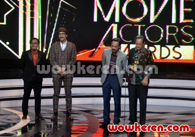 Gambar Foto Oka Antara dan Deddy Sutomo Raih Penghargaan Pasangan Terbaik IMA Awards 2016