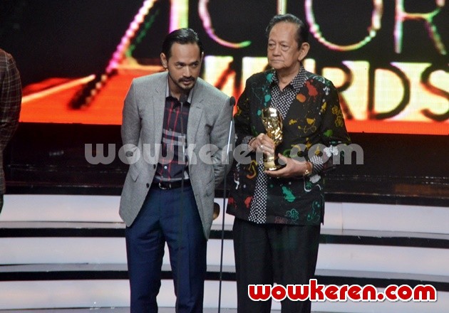 Gambar Foto Oka Antara dan Deddy Sutomo Raih Penghargaan Pasangan Terbaik IMA Awards 2016