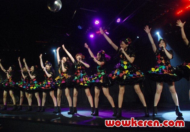 Gambar Foto JKT48 Rilis Single 'Mae Shika Mukanee'