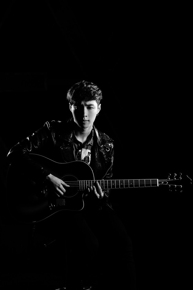 Gambar Foto Lay di Teaser Single 'Monodrama'