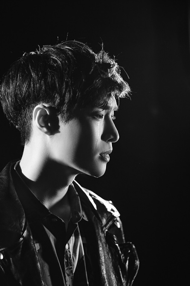 Gambar Foto Lay di Teaser Single 'Monodrama'