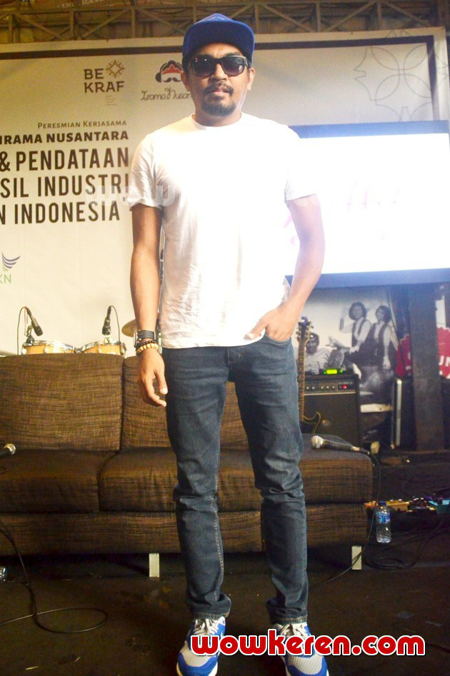 Gambar Foto Glenn Fredly Saat Peresmian Kerjasama Berkaf dan Irama Nusantara