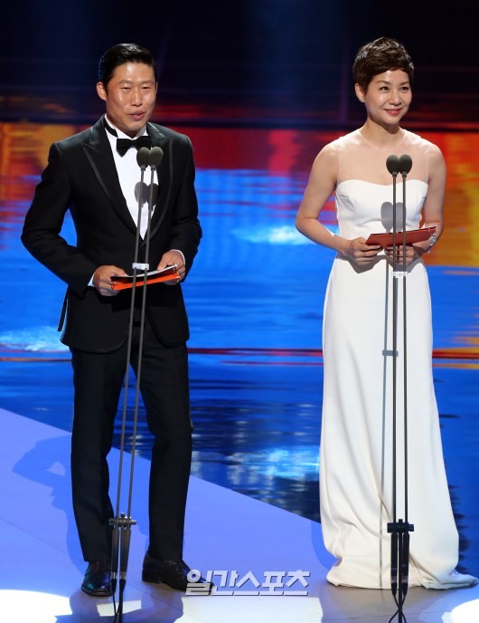 Gambar Foto Yoo Hae Jin dan Kim Ho Jung di Baeksang Art Awards 2016