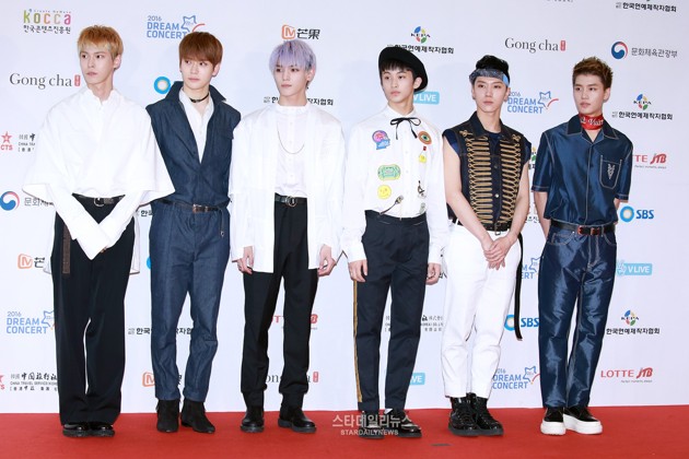 Gambar Foto NCT U di Red Carpet Dream Concert 2016