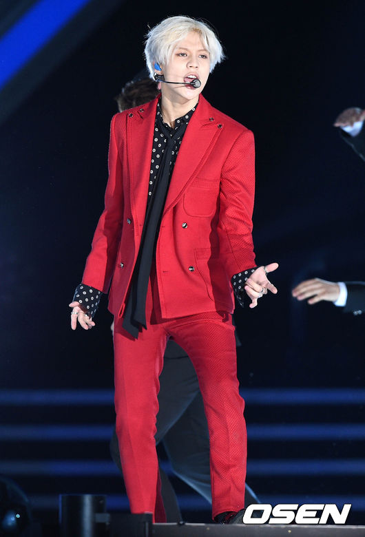 Gambar Foto Taemin SHINee Tampil di Dream Concert 2016