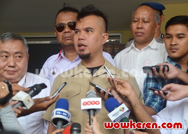 Gambar Foto Ahmad Dhani Tiba di Polda Metro Jaya