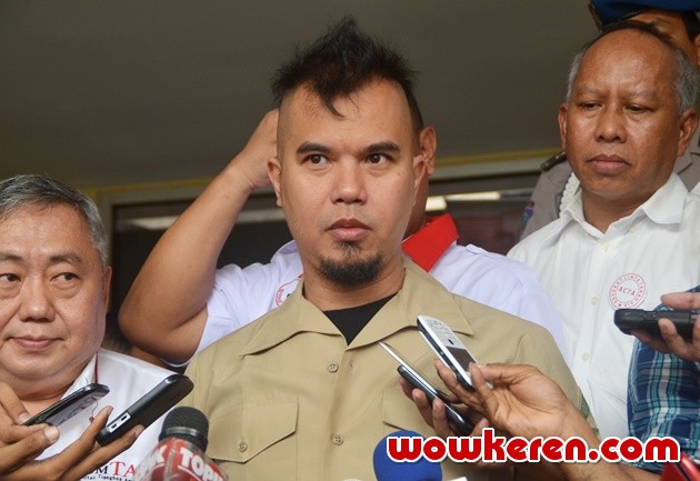 Gambar Foto Ahmad Dhani Tiba di Polda Metro Jaya