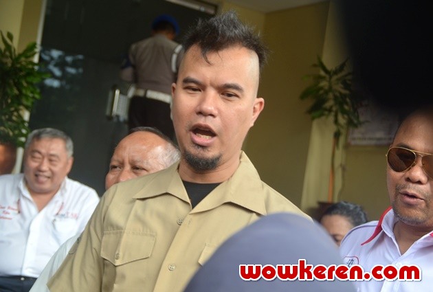 Gambar Foto Ahmad Dhani Tiba di Polda Metro Jaya